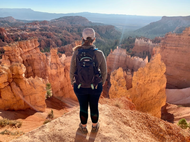 Lina Stock having a landscape view from the top of Bryce Canyon.