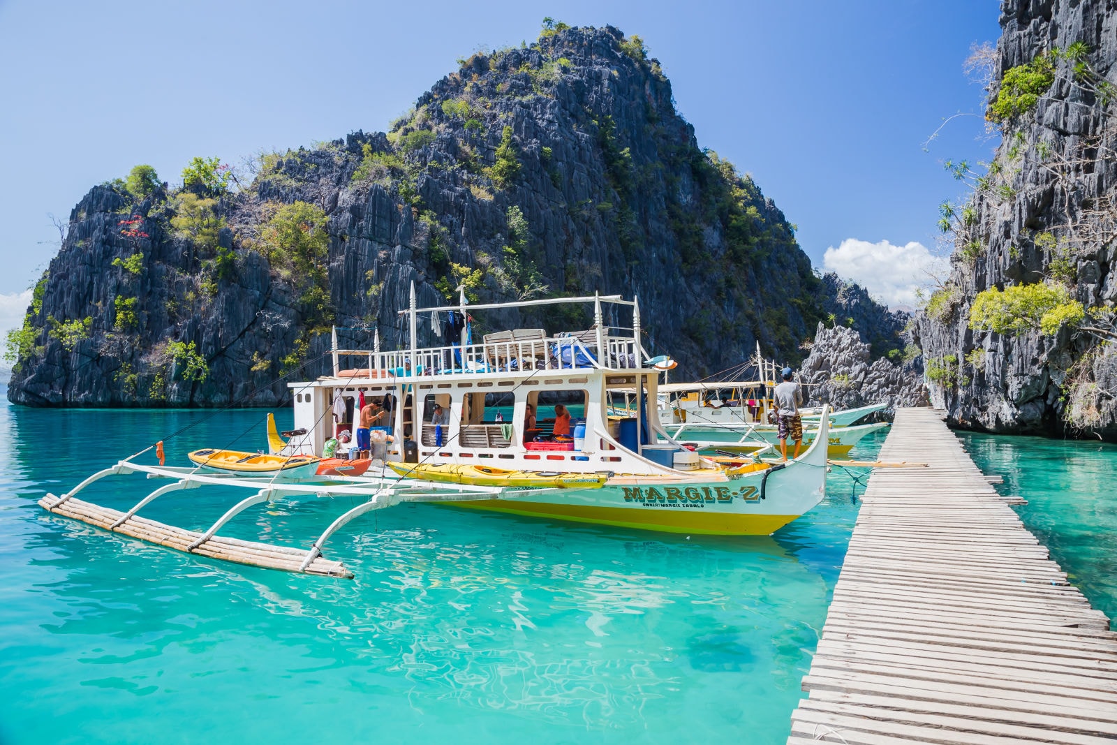 Kayangan Lake, Coron (Philippines Most Famous Photo Spot)